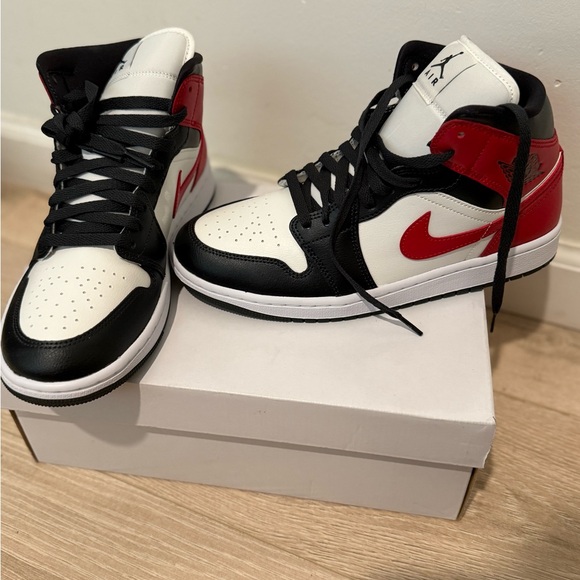 Jordan women’s AJ1 Mid  - Black, White, Red - Picture 1 of 2